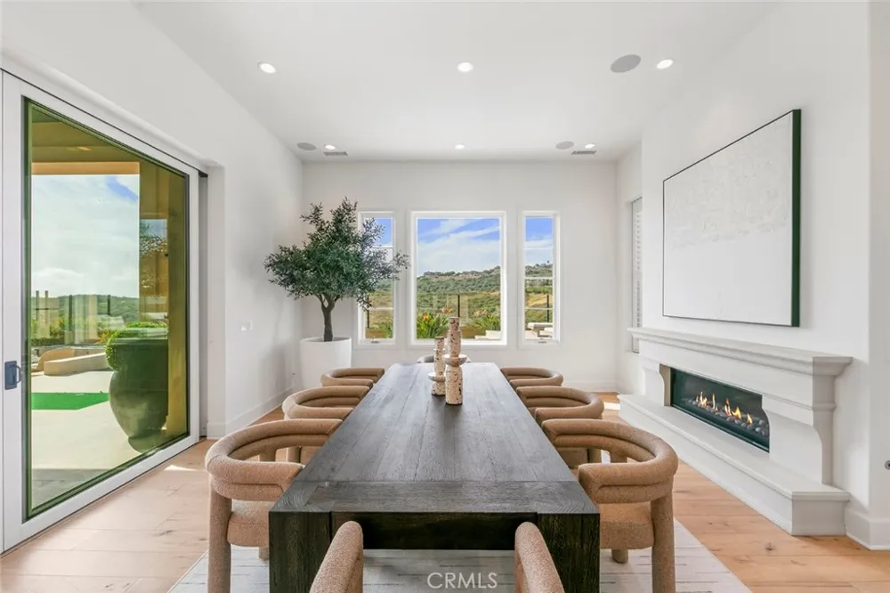 31 Seawatch Newport Coast, CA 92657