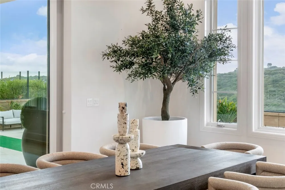 31 Seawatch Newport Coast, CA 92657