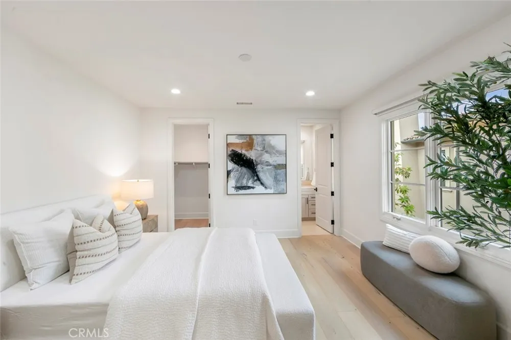 31 Seawatch Newport Coast, CA 92657