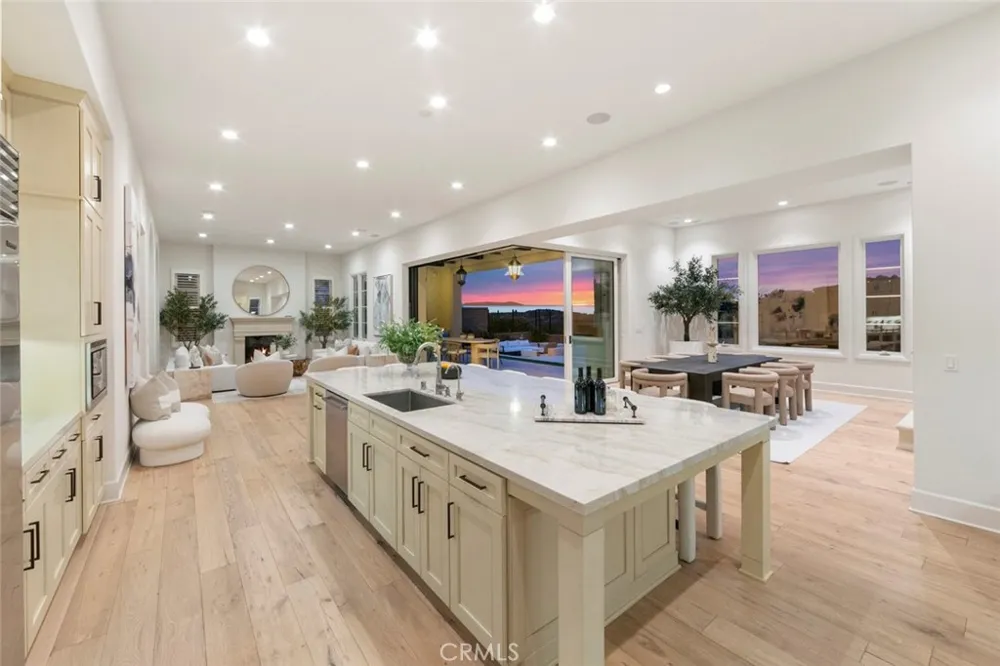 31 Seawatch Newport Coast, CA 92657