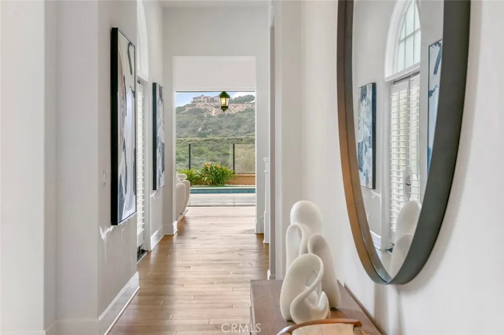 31 Seawatch Newport Coast, CA 92657