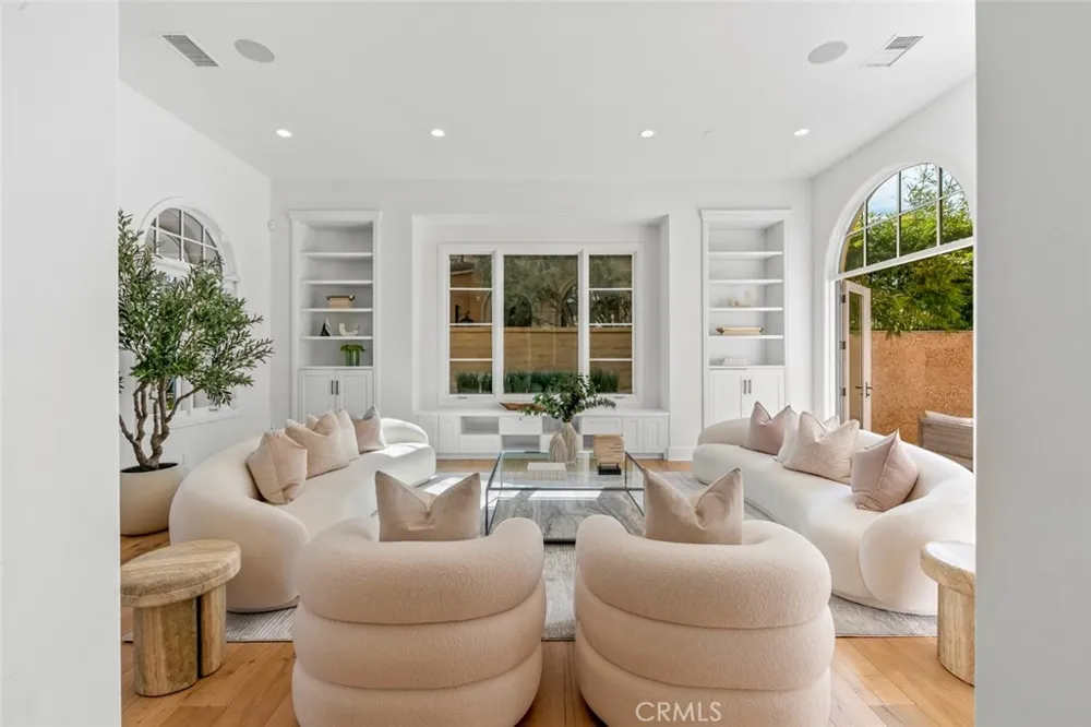 31 Seawatch Newport Coast, CA 92657