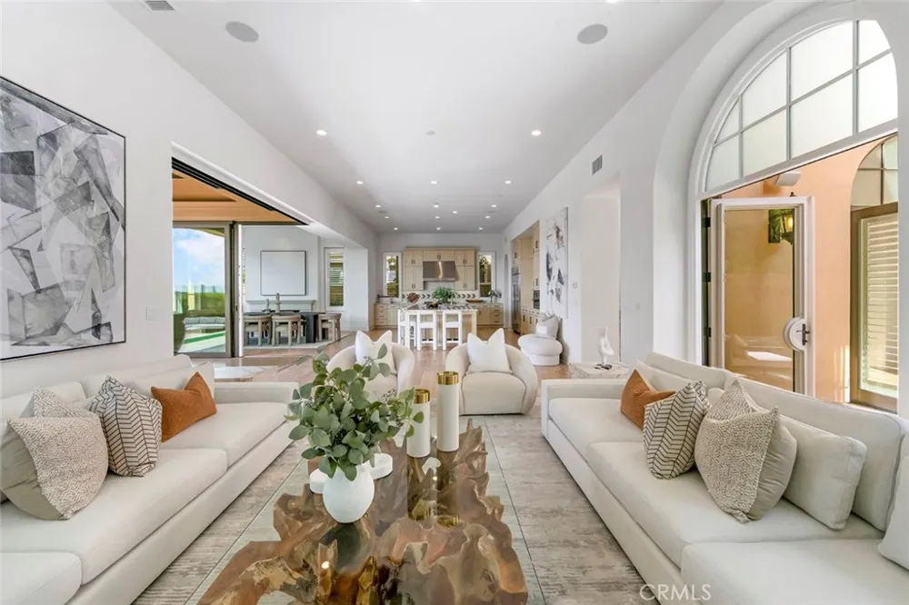 31 Seawatch Newport Coast, CA 92657