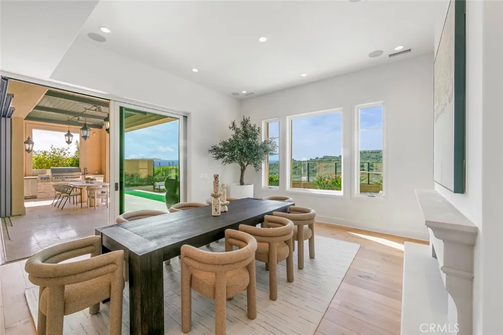 31 Seawatch Newport Coast, CA 92657