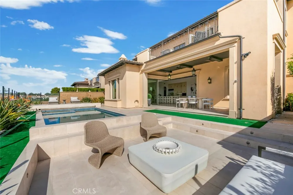 31 Seawatch Newport Coast, CA 92657