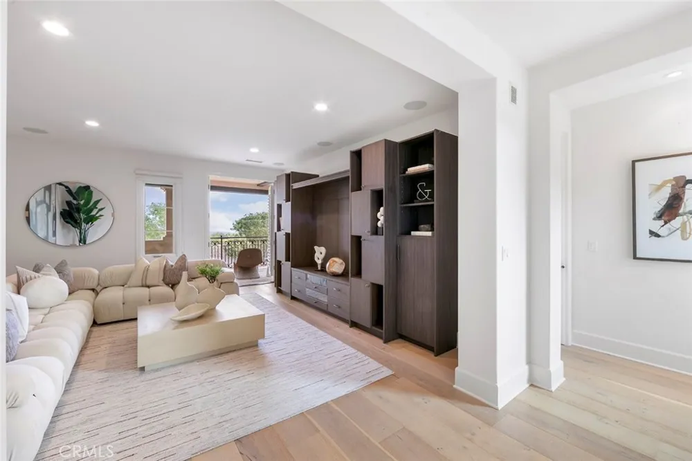 31 Seawatch Newport Coast, CA 92657