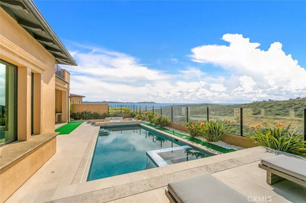 31 Seawatch Newport Coast, CA 92657
