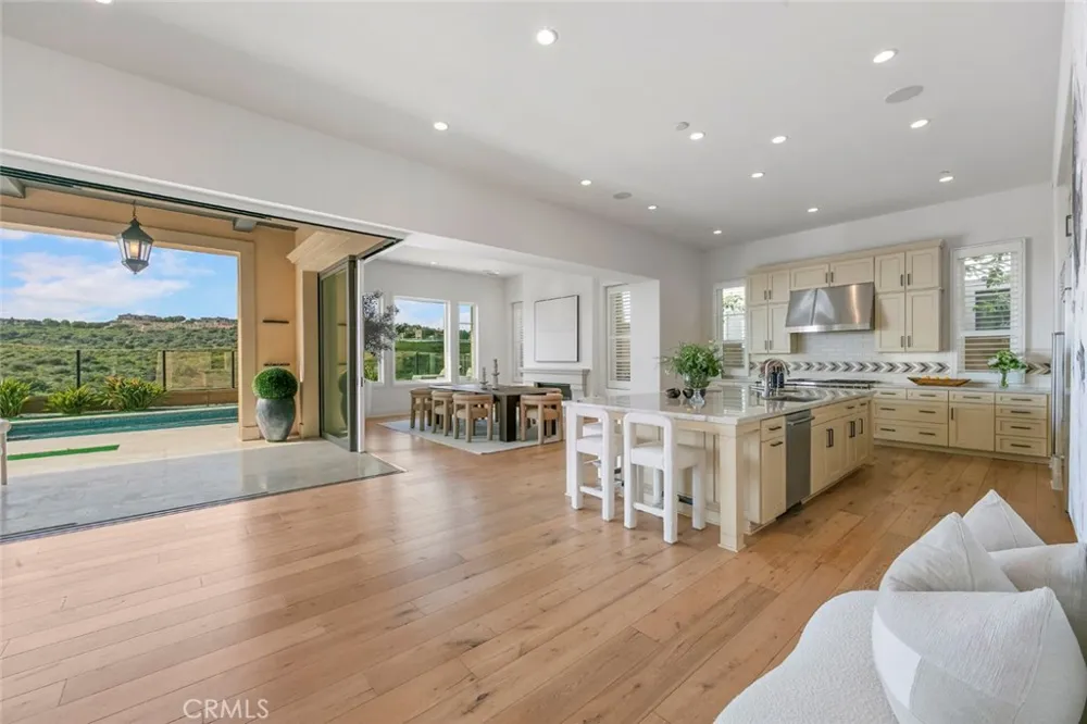 31 Seawatch Newport Coast, CA 92657