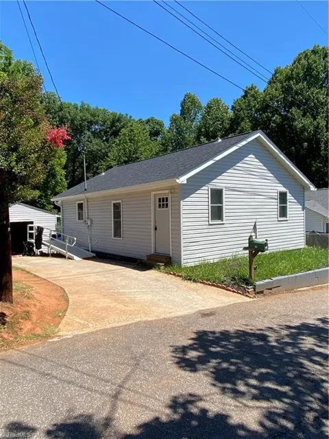 604 Peden Street