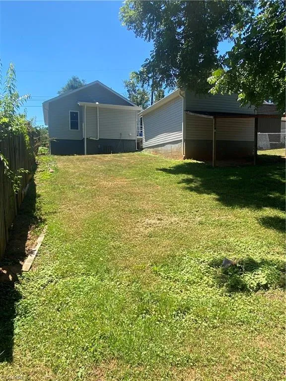 604 Peden Street North Wilkesboro, NC 28659