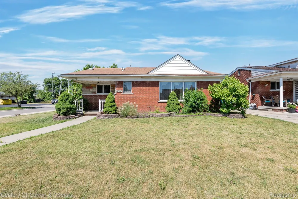 5635 OAKMAN BOULEVARD Dearborn City, MI 48126