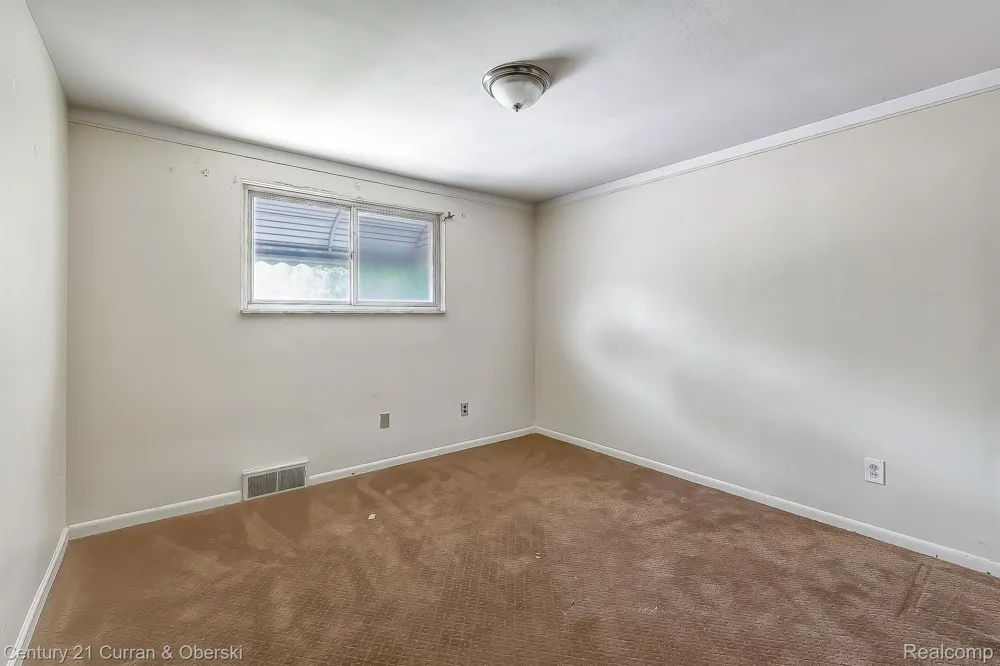 5635 OAKMAN BOULEVARD Dearborn City, MI 48126