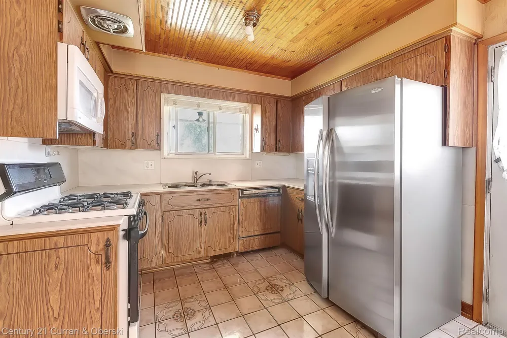 5635 OAKMAN BOULEVARD Dearborn City, MI 48126