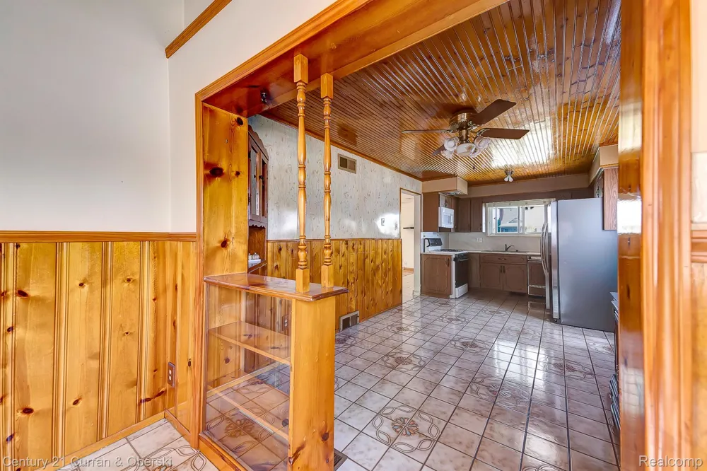 5635 OAKMAN BOULEVARD Dearborn City, MI 48126