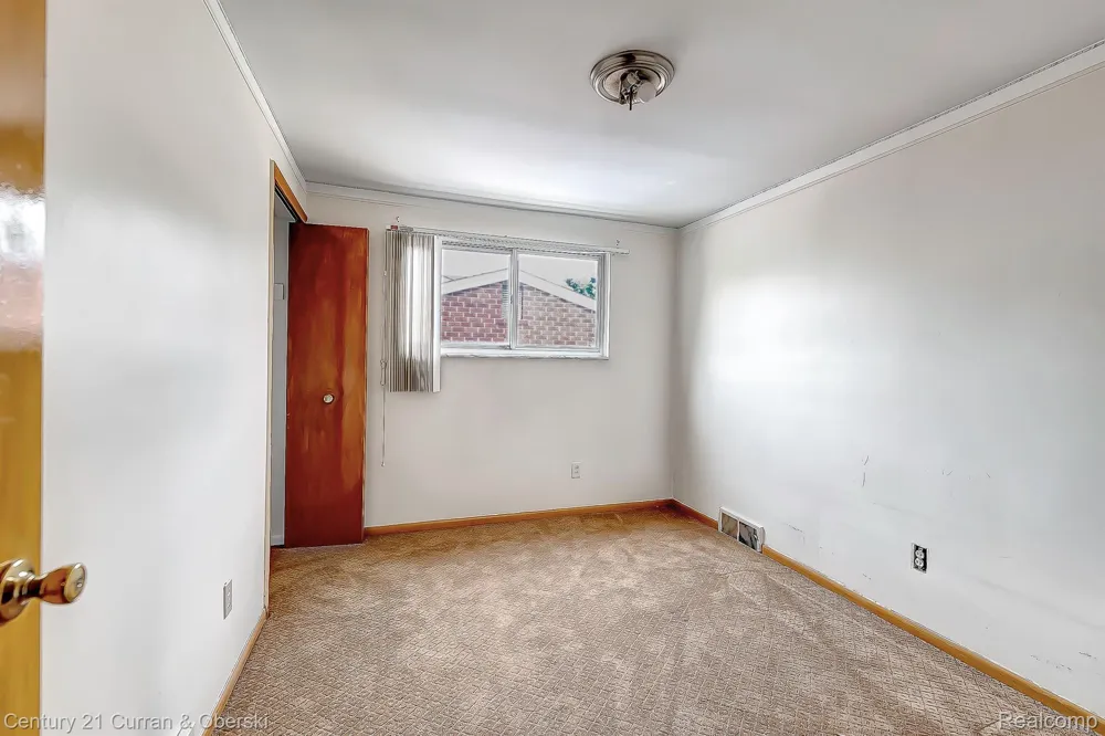 5635 OAKMAN BOULEVARD Dearborn City, MI 48126