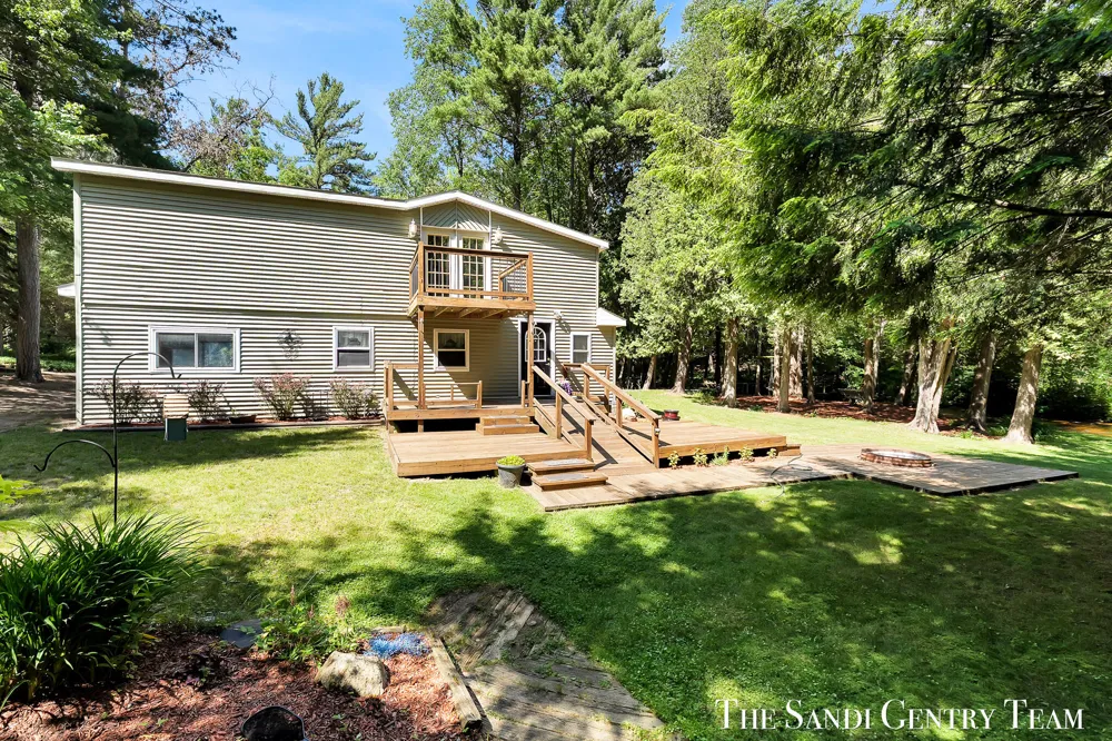 1360 E Bigelow Creek Trail Brooks Township, MI 49337