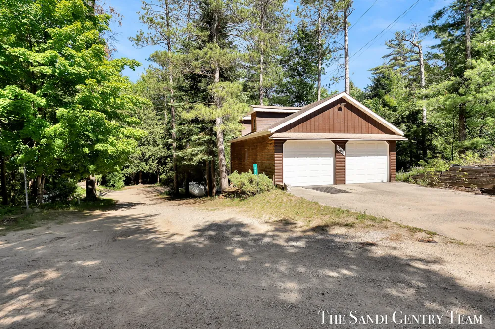 1360 E Bigelow Creek Trail Brooks Township, MI 49337