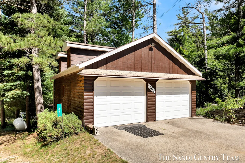 1360 E Bigelow Creek Trail Brooks Township, MI 49337