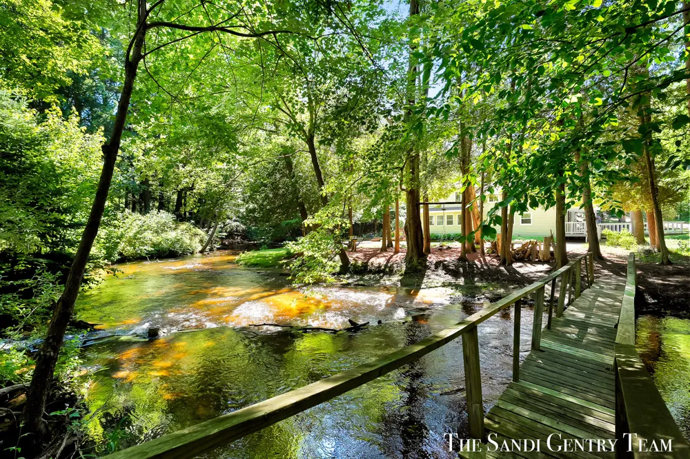 1360 E Bigelow Creek Trail Brooks Township, MI 49337