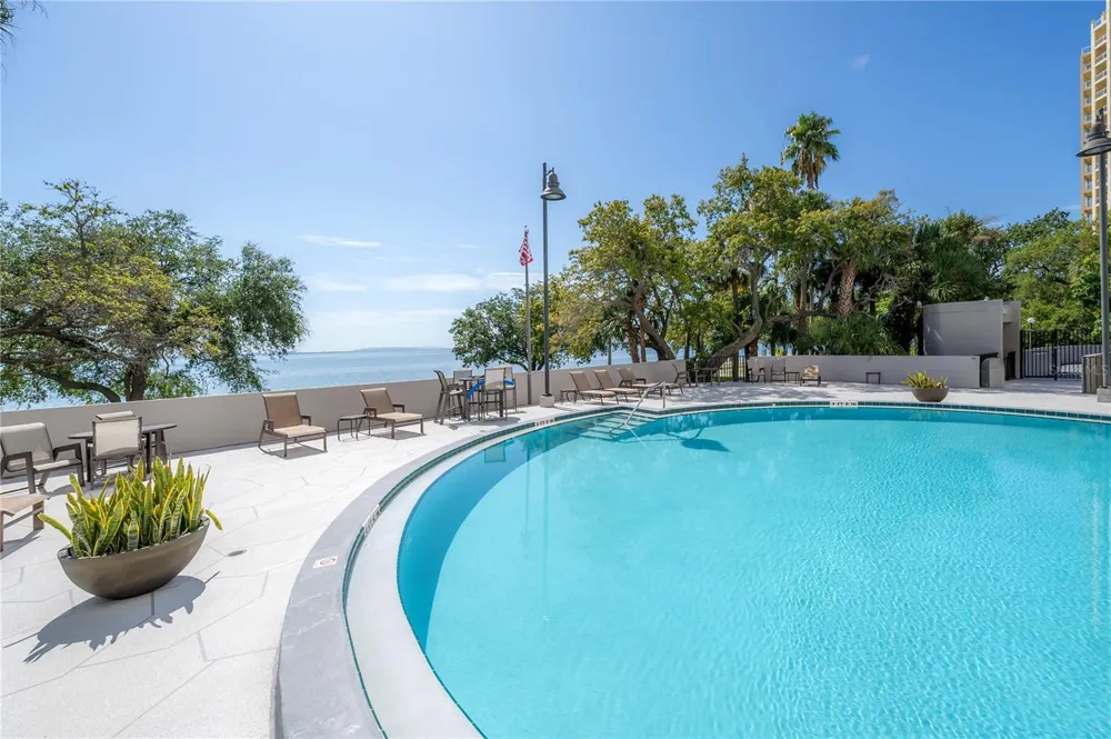 4141 BAYSHORE BOULEVARD #1003 Tampa, FL 33611