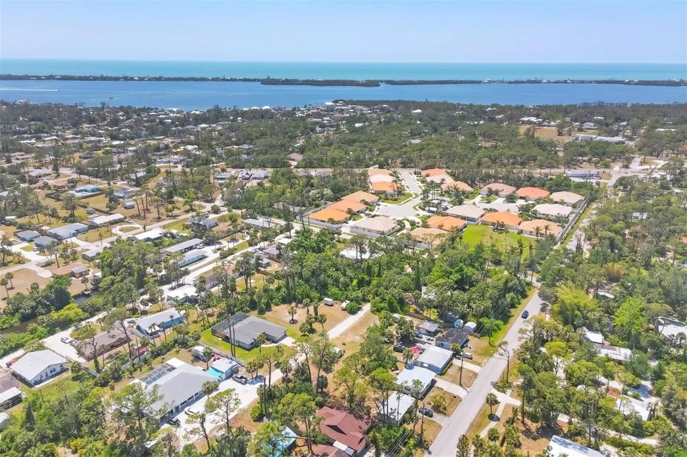 521 ARTISTS AVENUE Englewood, FL 34223