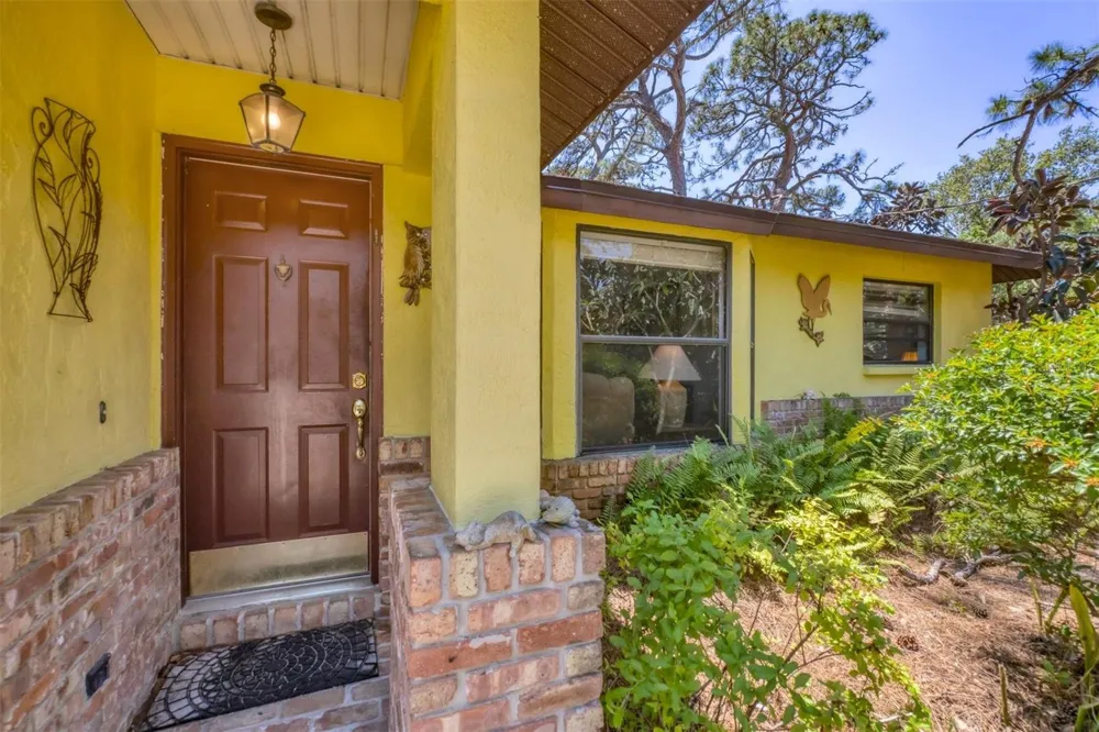 521 ARTISTS AVENUE Englewood, FL 34223