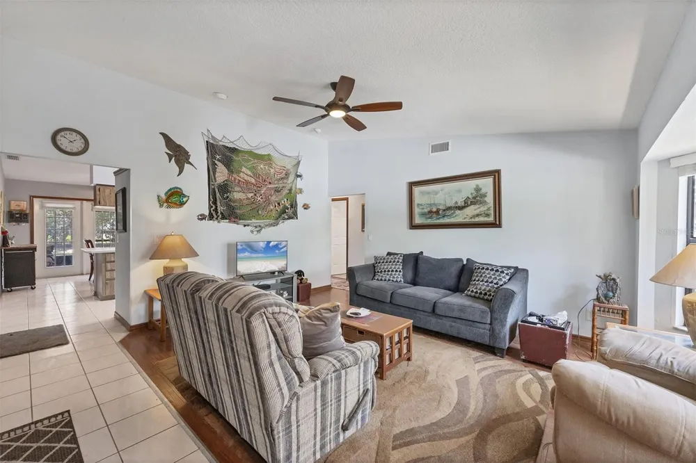 521 ARTISTS AVENUE Englewood, FL 34223