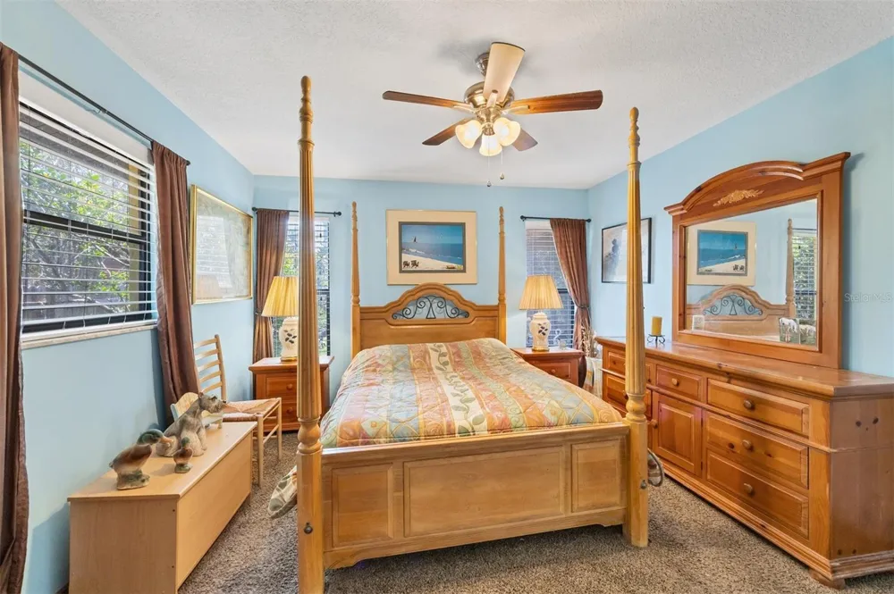 521 ARTISTS AVENUE Englewood, FL 34223