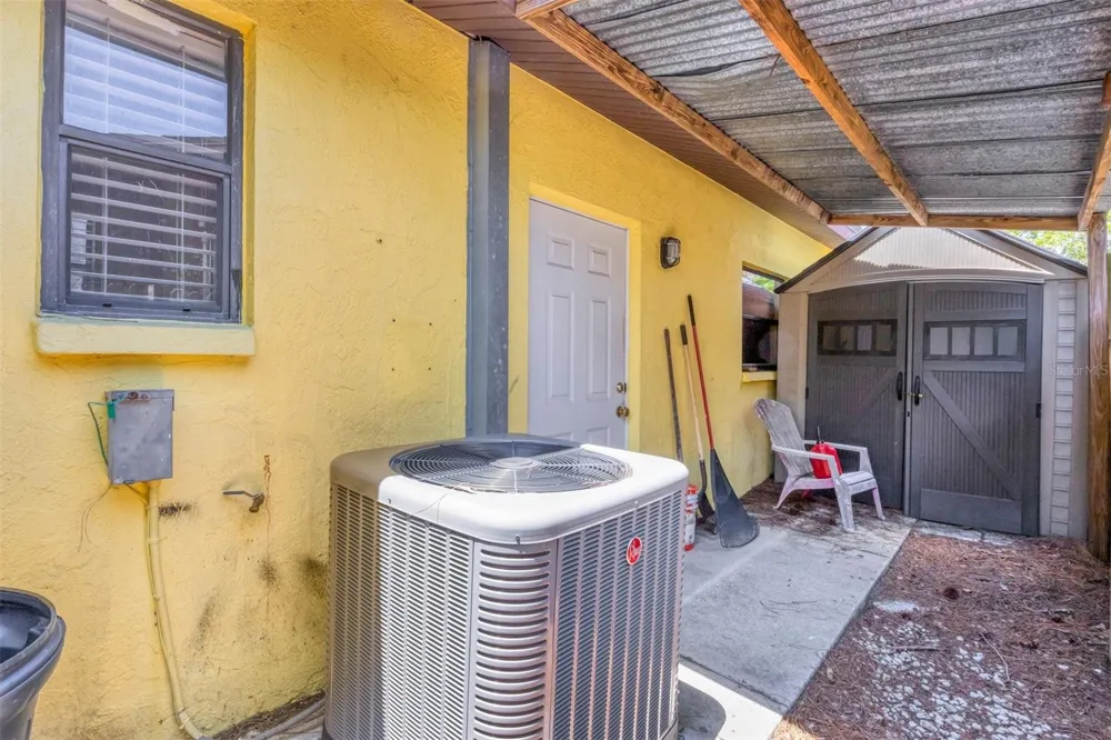 521 ARTISTS AVENUE Englewood, FL 34223