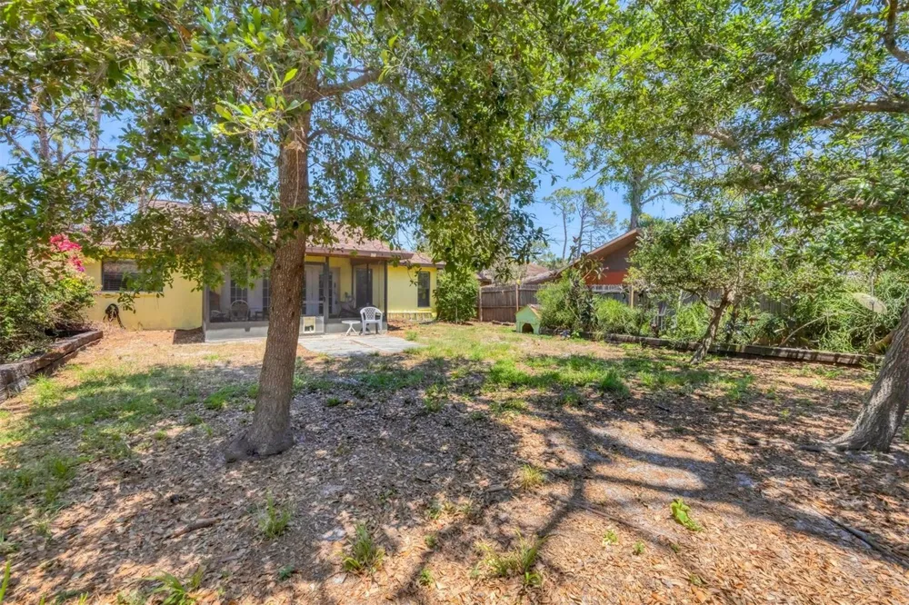 521 ARTISTS AVENUE Englewood, FL 34223