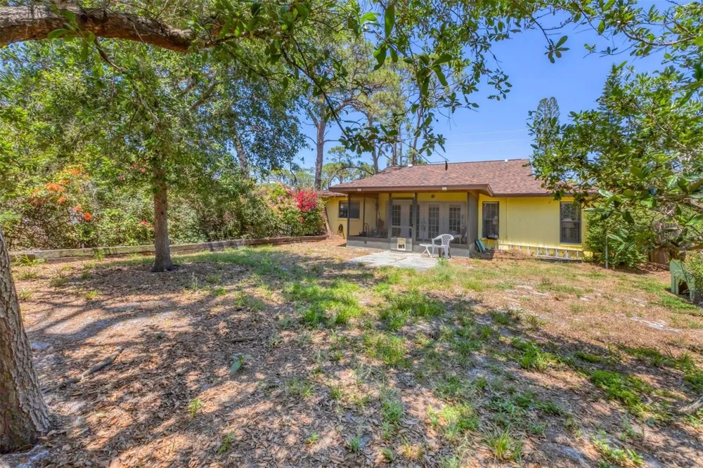 521 ARTISTS AVENUE Englewood, FL 34223