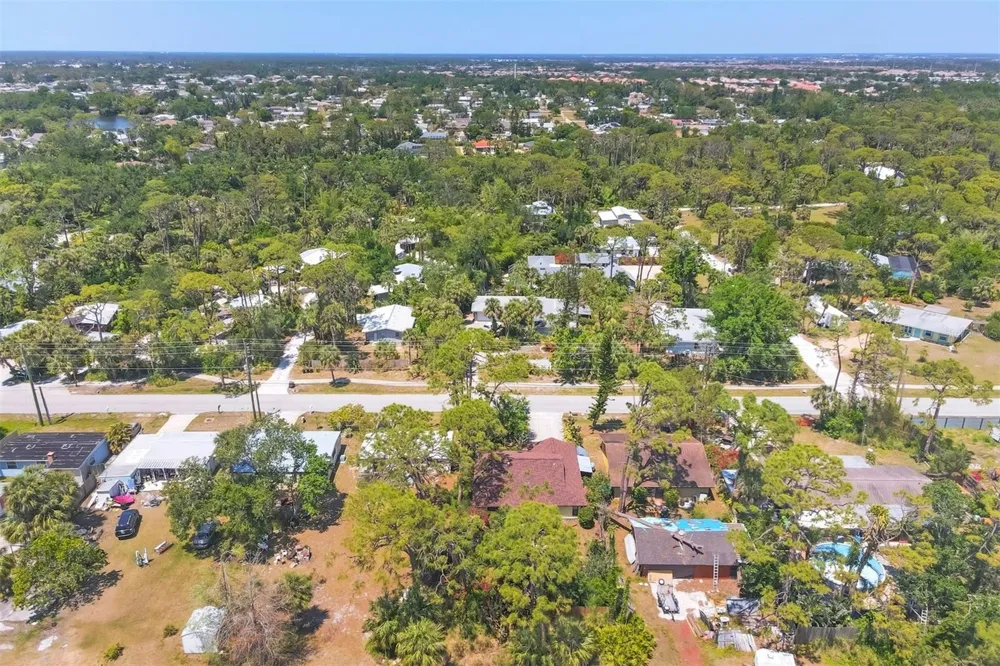 521 ARTISTS AVENUE Englewood, FL 34223