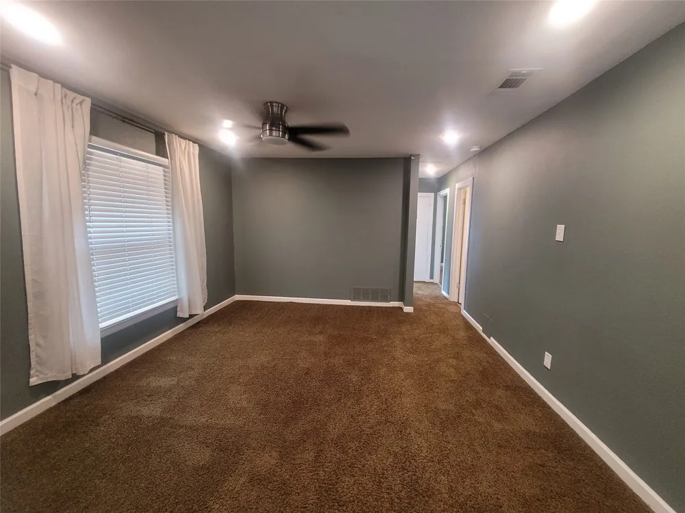 6017 Yeary Street Lake Worth, TX 76135