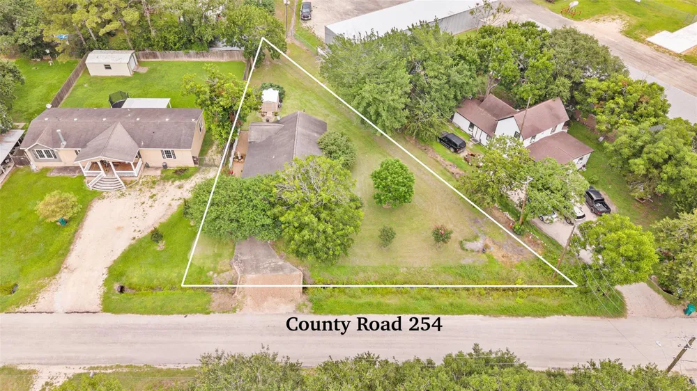 206 County Road 254 Ganado, TX 77962