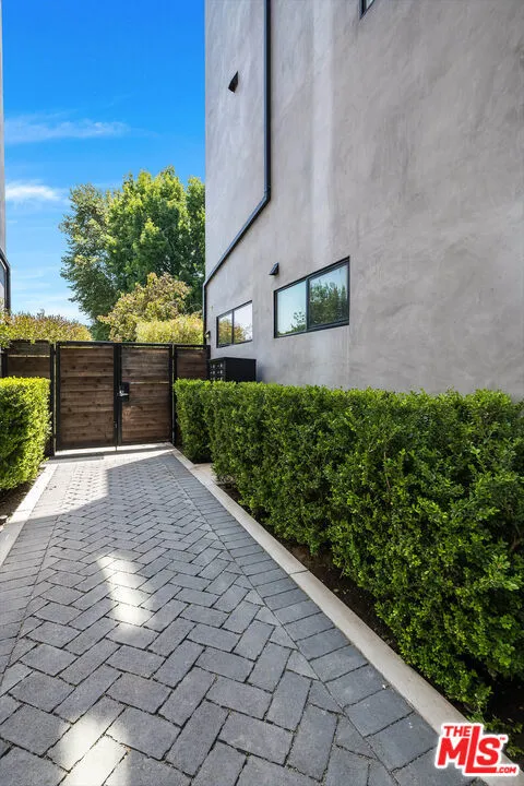 4425 Studio Place Studio City, CA 91602