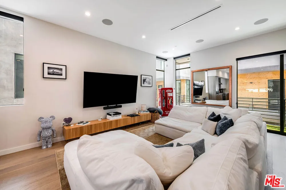 4425 Studio Place Studio City, CA 91602