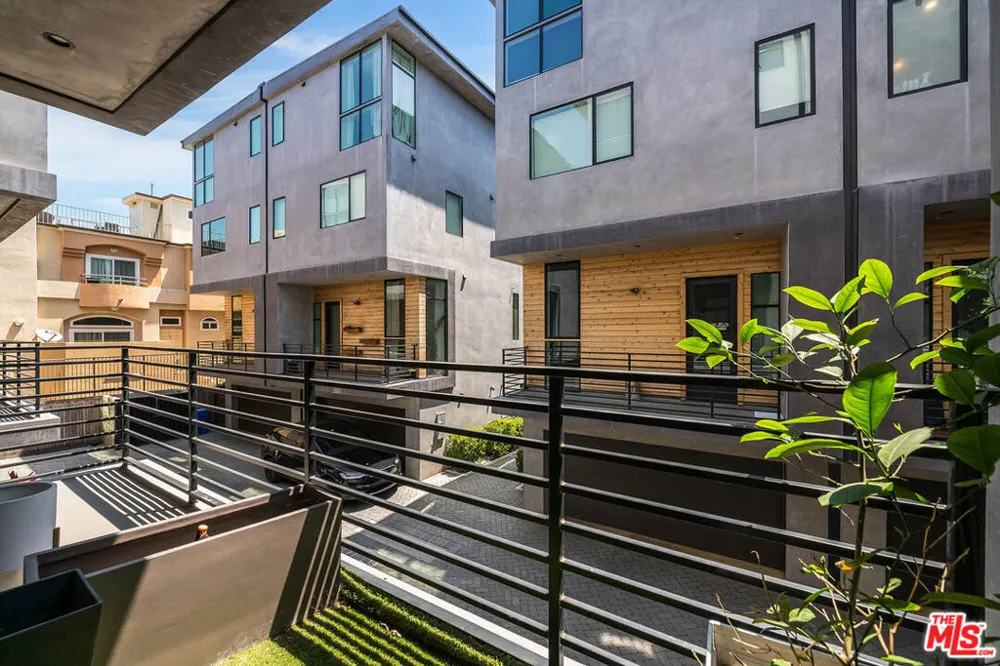 4425 Studio Place Studio City, CA 91602