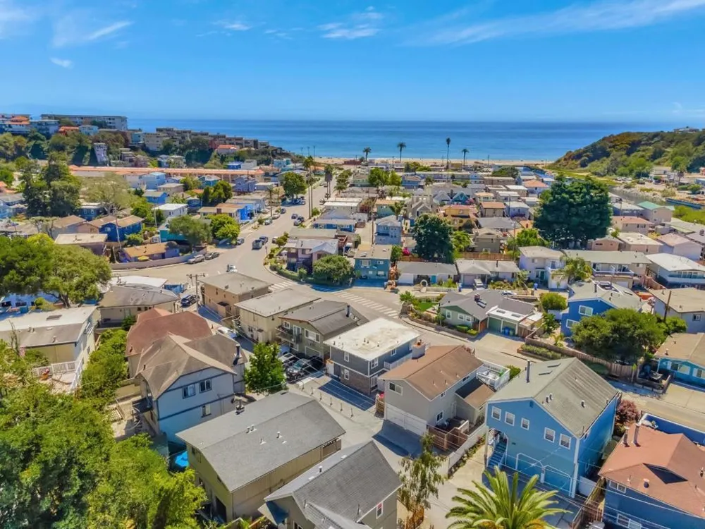 307 Treasure Island Aptos, CA 95003