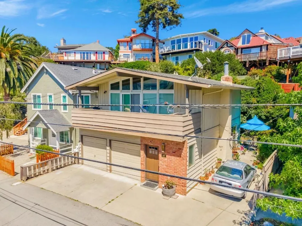 307 Treasure Island Aptos, CA 95003