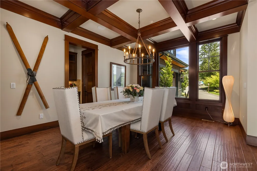 36207 SE Saint Andrews Lane Snoqualmie, WA 98065