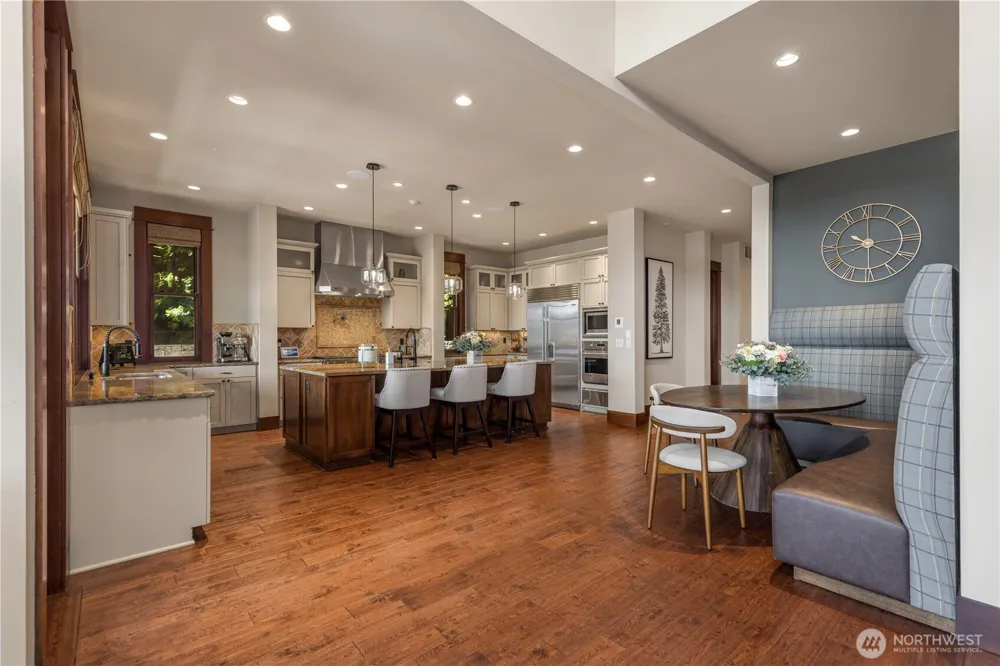36207 SE Saint Andrews Lane Snoqualmie, WA 98065