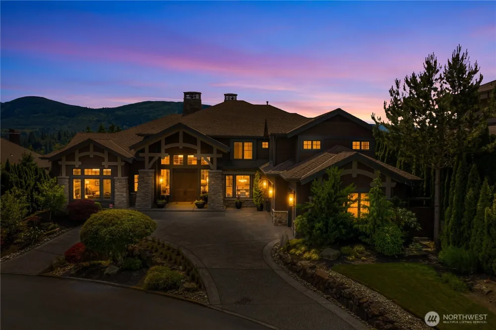 36207 SE Saint Andrews Lane Snoqualmie, WA 98065