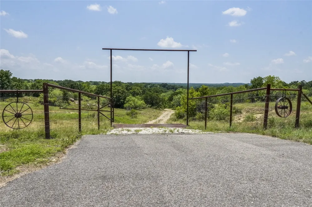 43 281 Highway Jacksboro, TX 76458