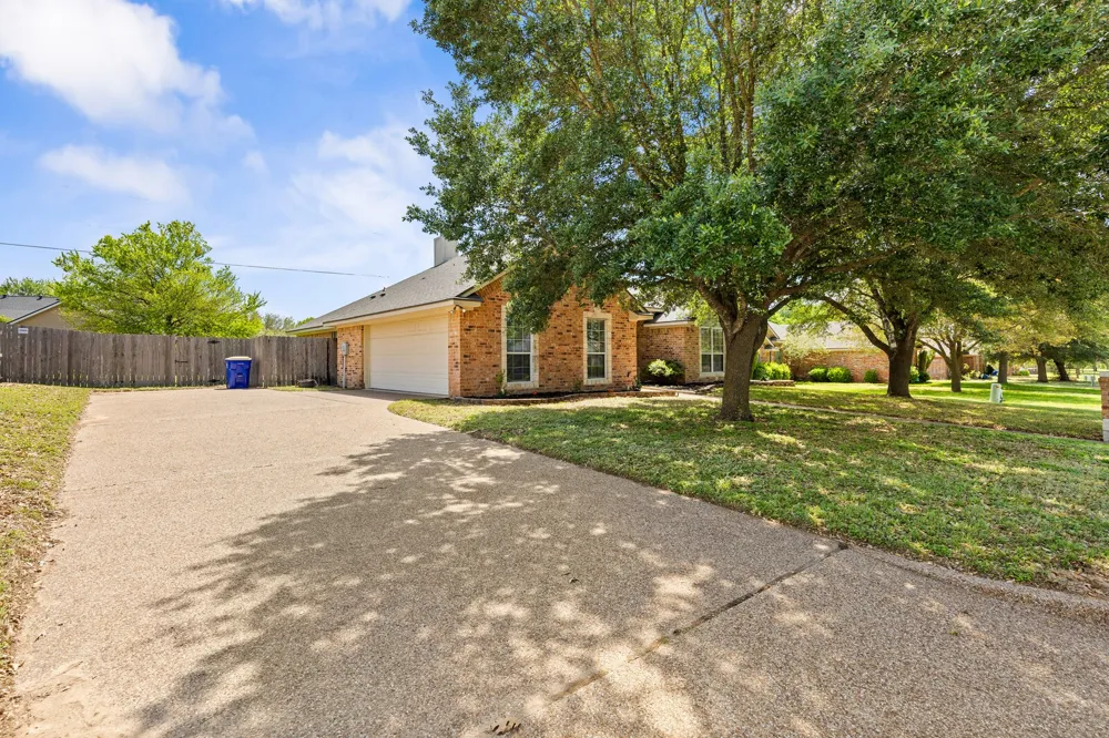 713 Ver-Lo Drive Lorena, TX 76655