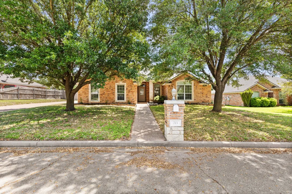 713 Ver-Lo Drive Lorena, TX 76655