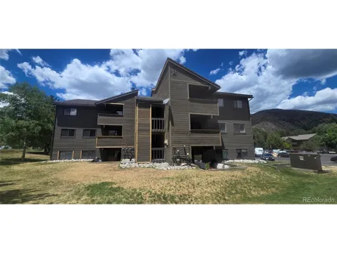 1061 W Beaver Creek Boulevard #R302