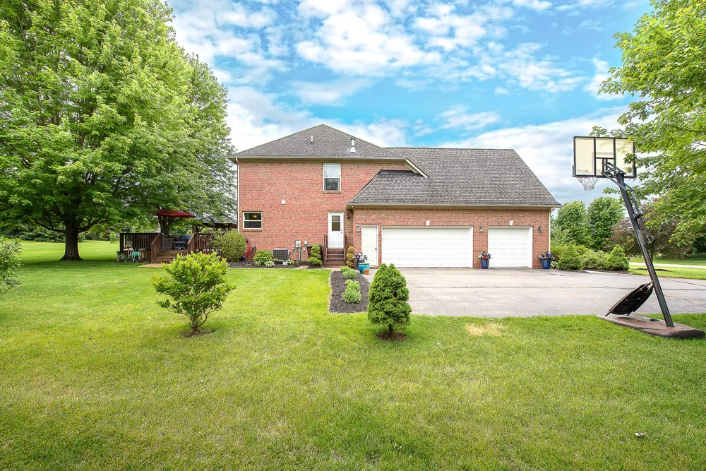 8757 Sydney Drive York Charter Township, MI 48176