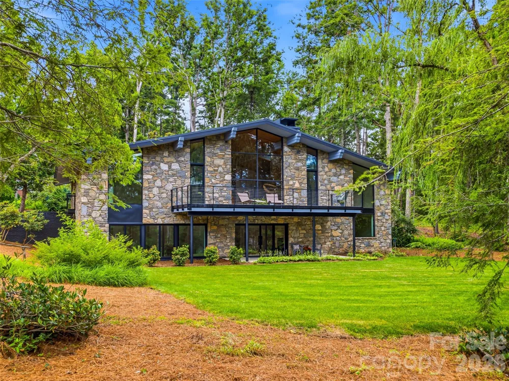 3 Holly Hill Road Biltmore Forest, NC 28803