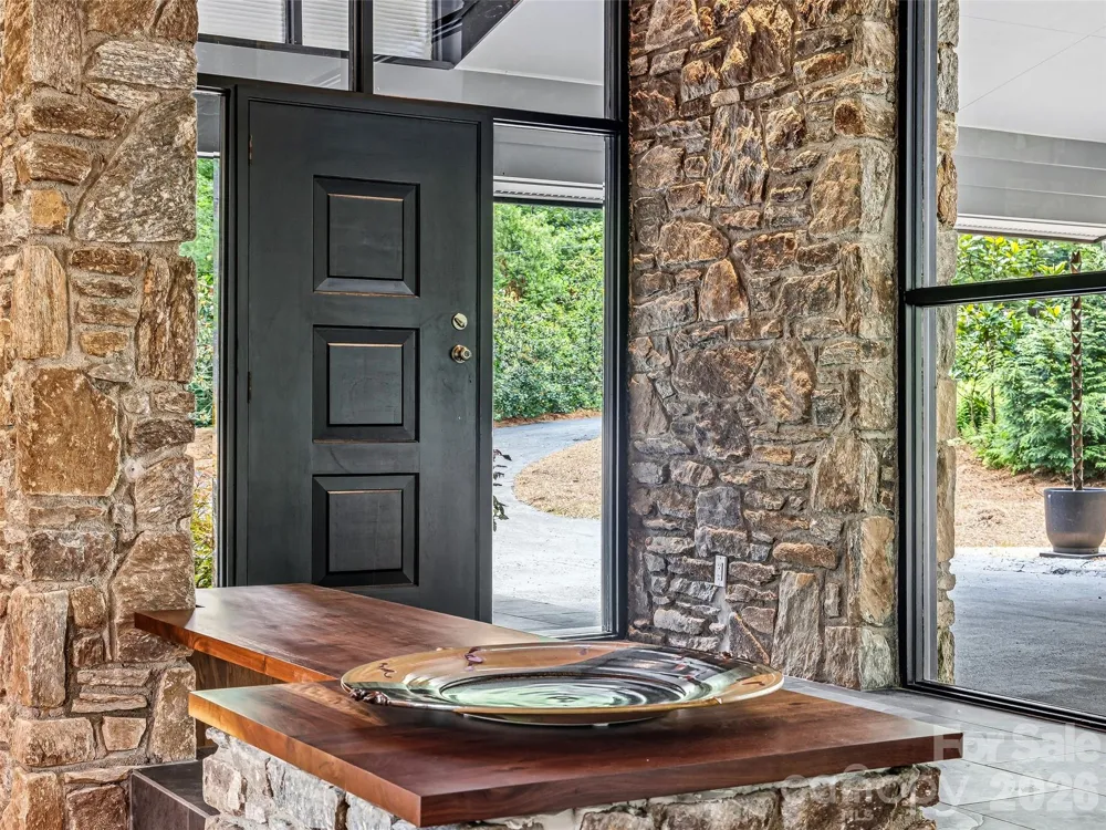 3 Holly Hill Road Biltmore Forest, NC 28803