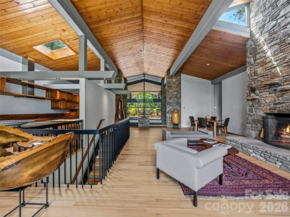 3 Holly Hill Road Biltmore Forest, NC 28803